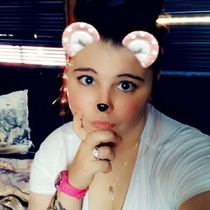 Meet your Posher, Leanorah